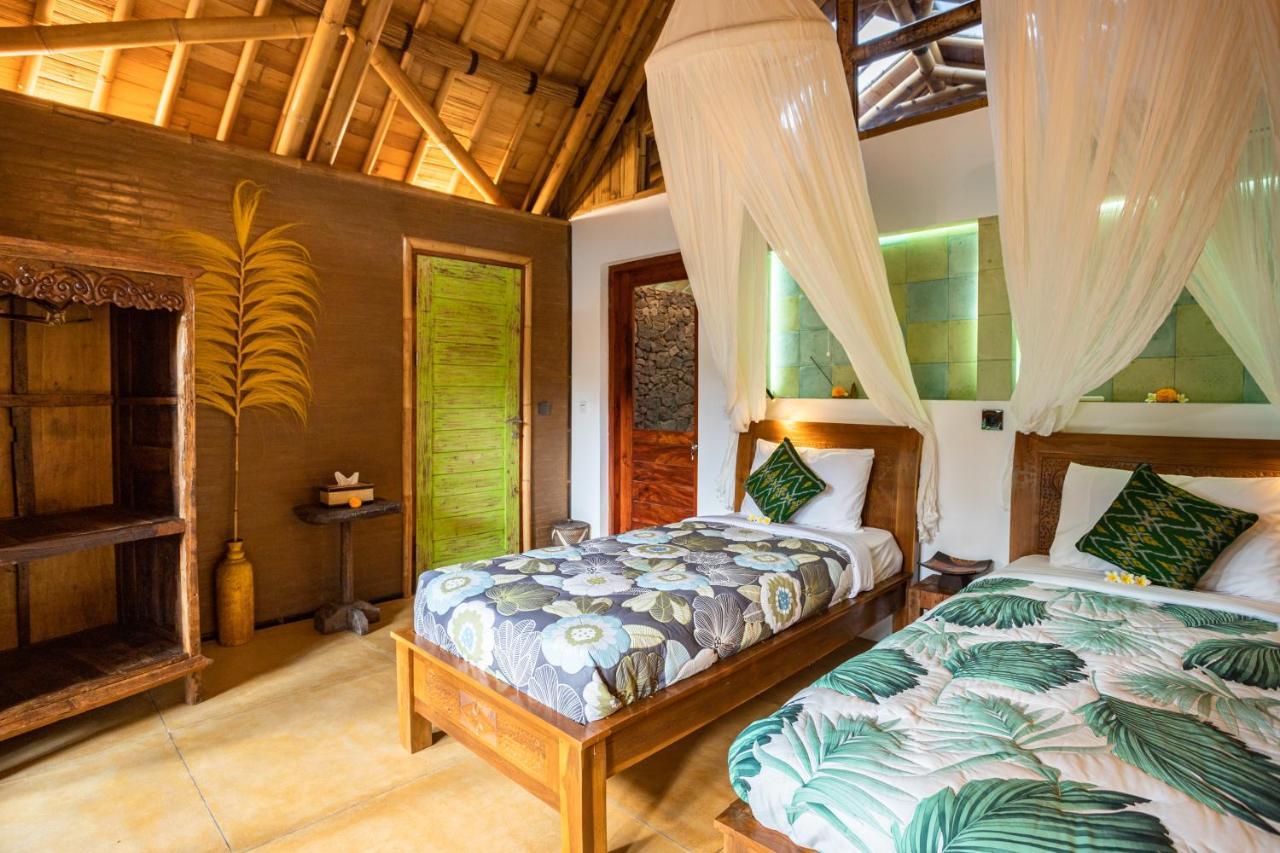 Lodge Bamboo Turtles *